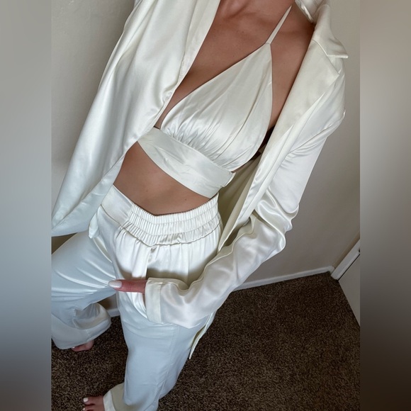 NEW Silky Coord Set- Tie Up Top, Blazer, and Pants - Picture 14 of 16